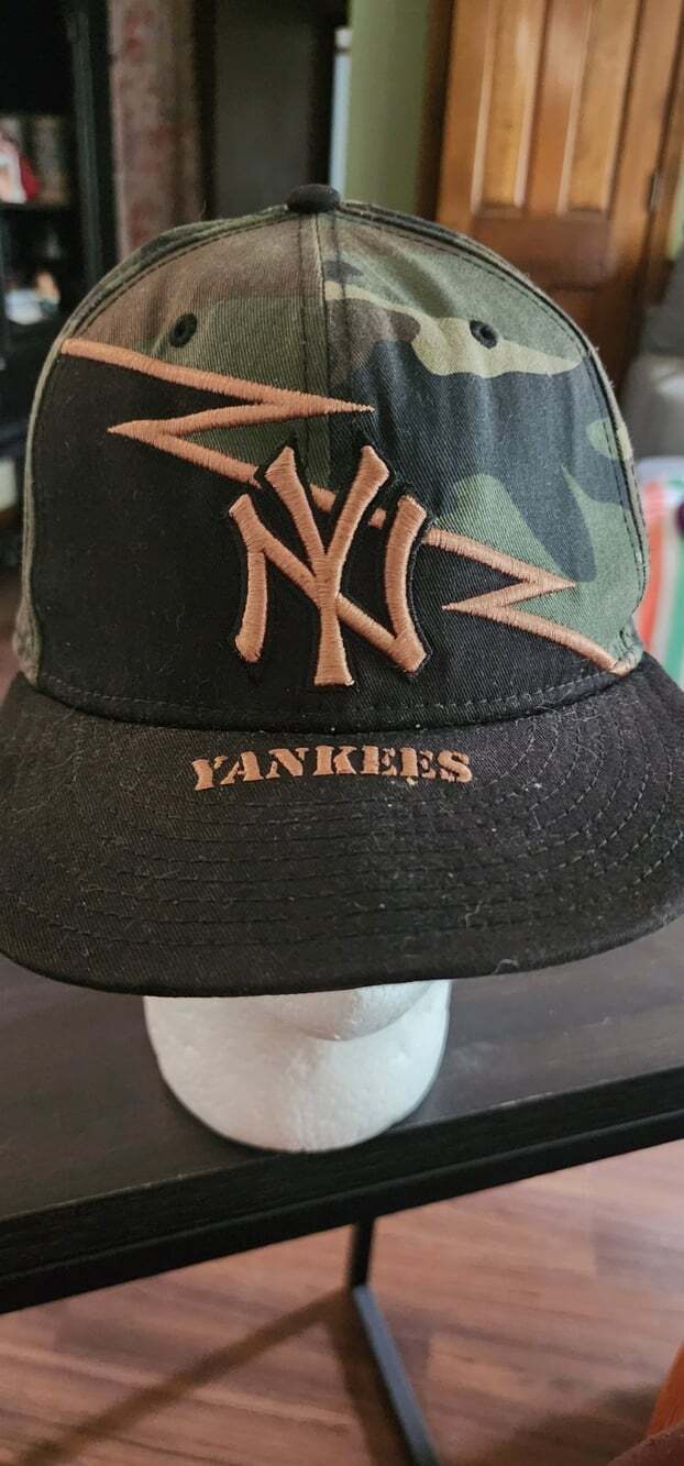 New York Yankees NY Camo Snap Back Hat New Era Lightning Bolt R15 Nice MLB
